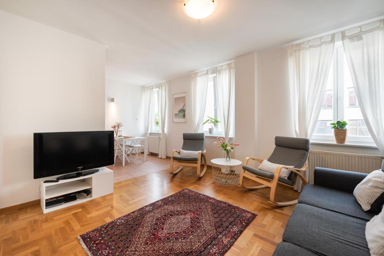 New Town Spacious Apartment Warszawa Eksteriør billede